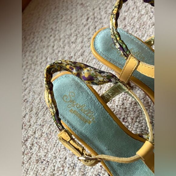 Anthropologie | Seychelles vintage style heels with botanical silk | size 6 - Picture 7 of 7